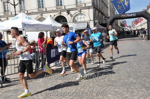 Foulees_Orleans2026/ORLEANSF2026_16050.JPG
